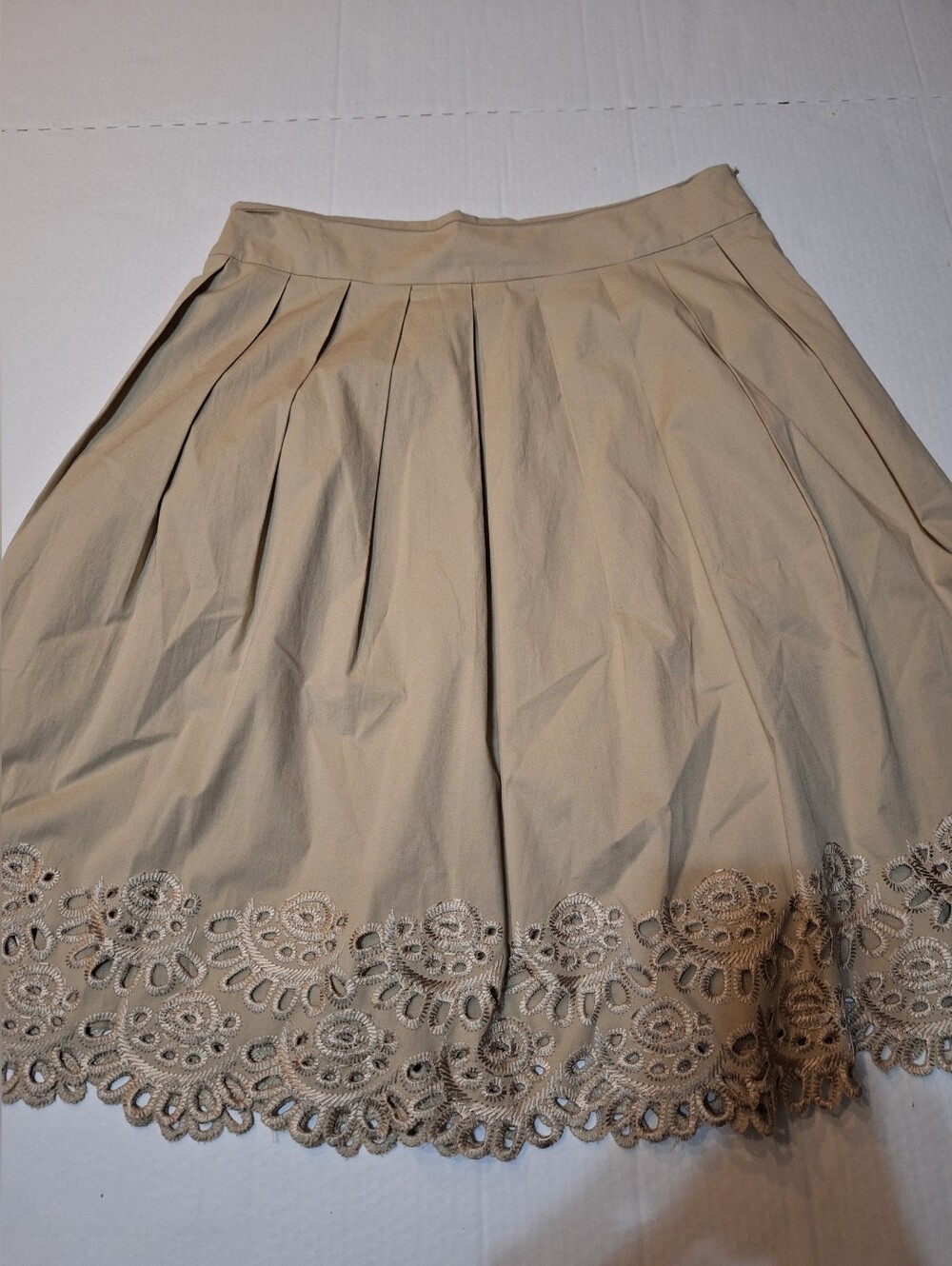 Antonio Melani Pleated Eyelet Embroidered Tan Skirt Size 10 Knee Length Cotton